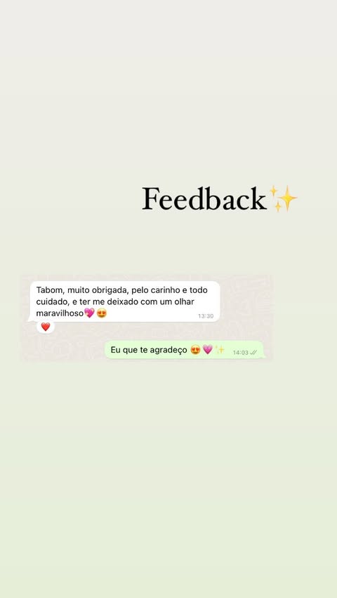 Resultado de extensão de cílios - cliente satisfeita mostrando olhar transformado